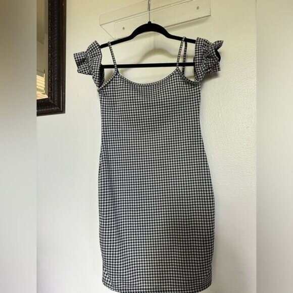 Missguided Dress Off the Shoulder Cuffs - Black & White Mini Checkered Size 0 - Picture 1 of 6